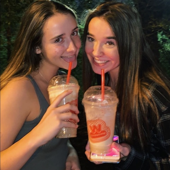 Meet your Posher, Elizabeth - Picture 1 of 1